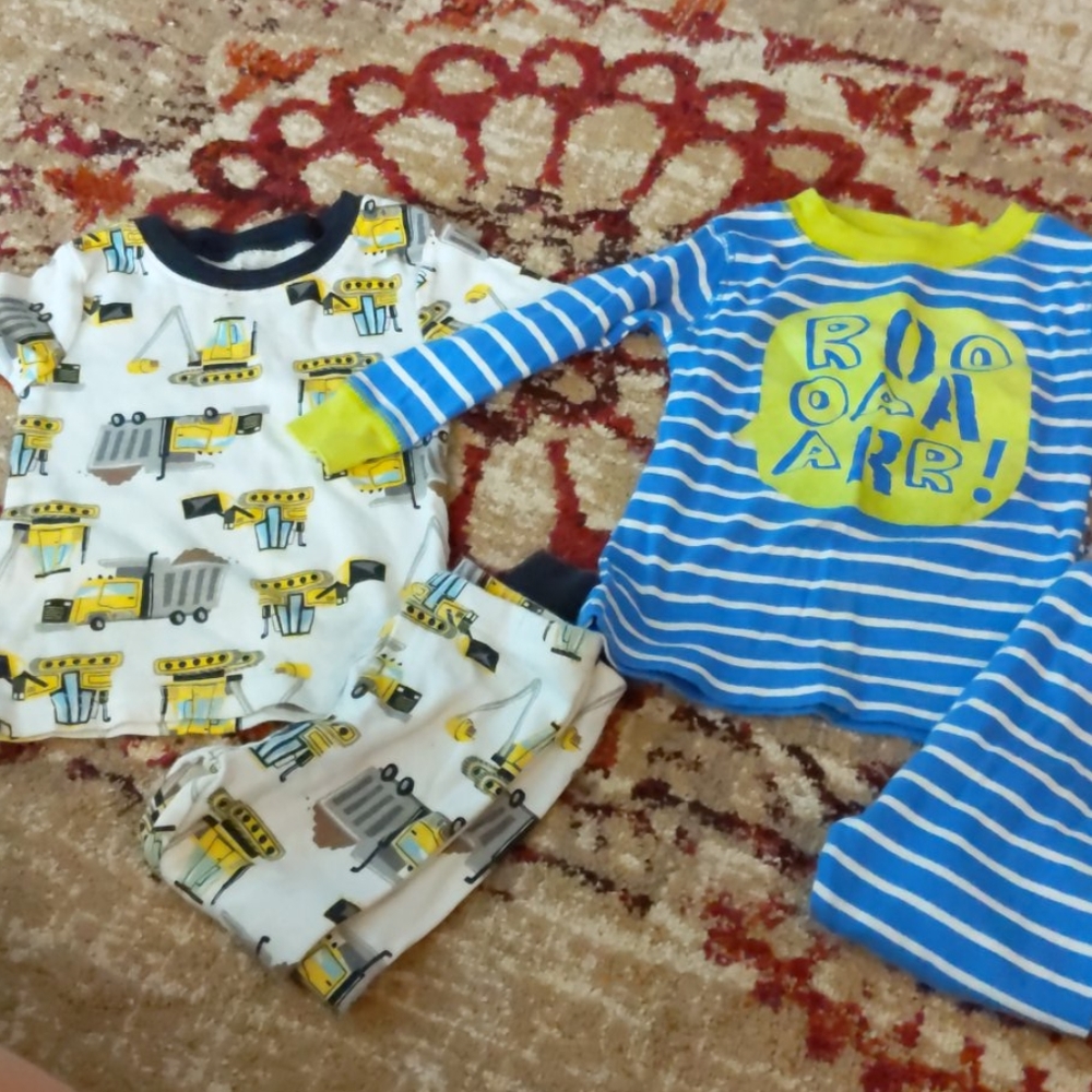 Construction and dinosaur pajama bundle